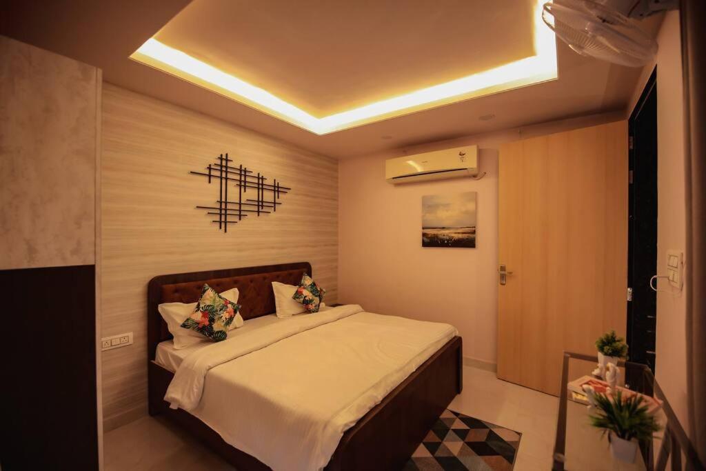 Saiba Outhouse- 4 Bed Room- Pool- Theatre- Partyhall- Garden & Terrace Sitting Area Джапур Экстерьер фото