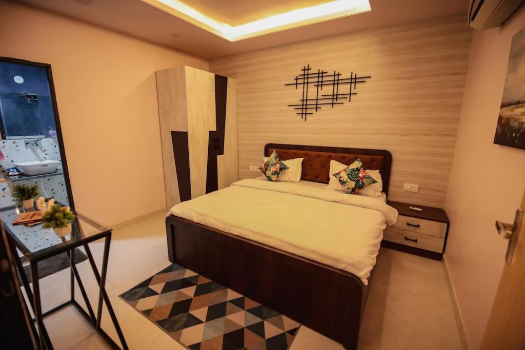 Saiba Outhouse- 4 Bed Room- Pool- Theatre- Partyhall- Garden & Terrace Sitting Area Джапур Экстерьер фото
