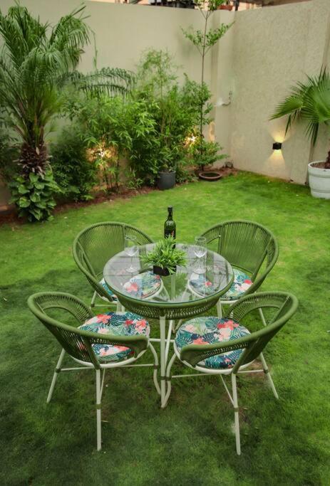 Saiba Outhouse- 4 Bed Room- Pool- Theatre- Partyhall- Garden & Terrace Sitting Area Джапур Экстерьер фото