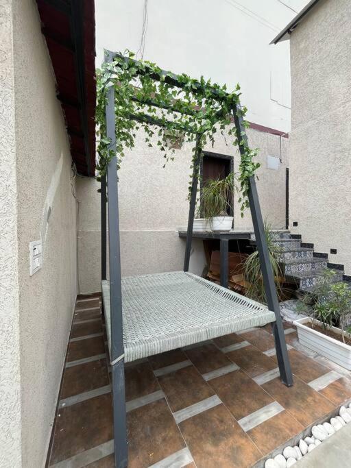 Saiba Outhouse- 4 Bed Room- Pool- Theatre- Partyhall- Garden & Terrace Sitting Area Джапур Экстерьер фото