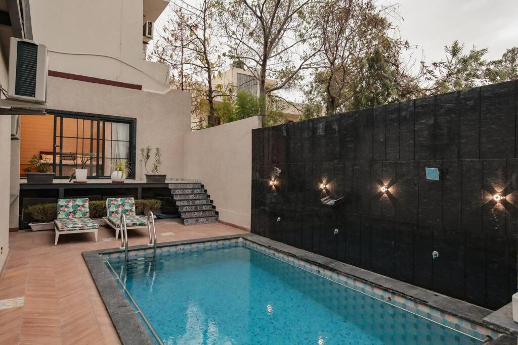 Saiba Outhouse- 4 Bed Room- Pool- Theatre- Partyhall- Garden & Terrace Sitting Area Джапур Экстерьер фото